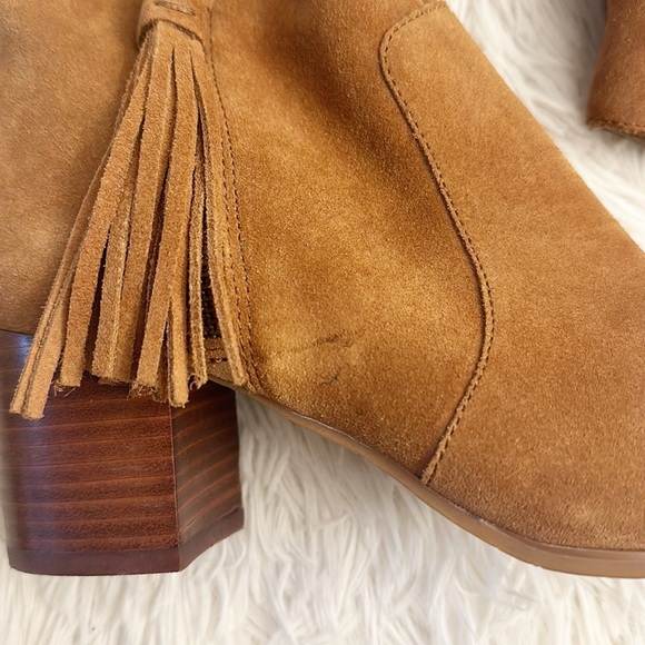 TAHARI Josie Tan Suede Tassel Heel Ankle Fall bootie women size 6.5 - Picture 7 of 7